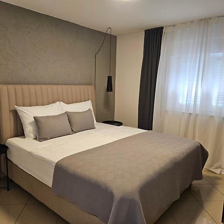 Apartments Lacrima ชิโล ภายนอก รูปภาพ