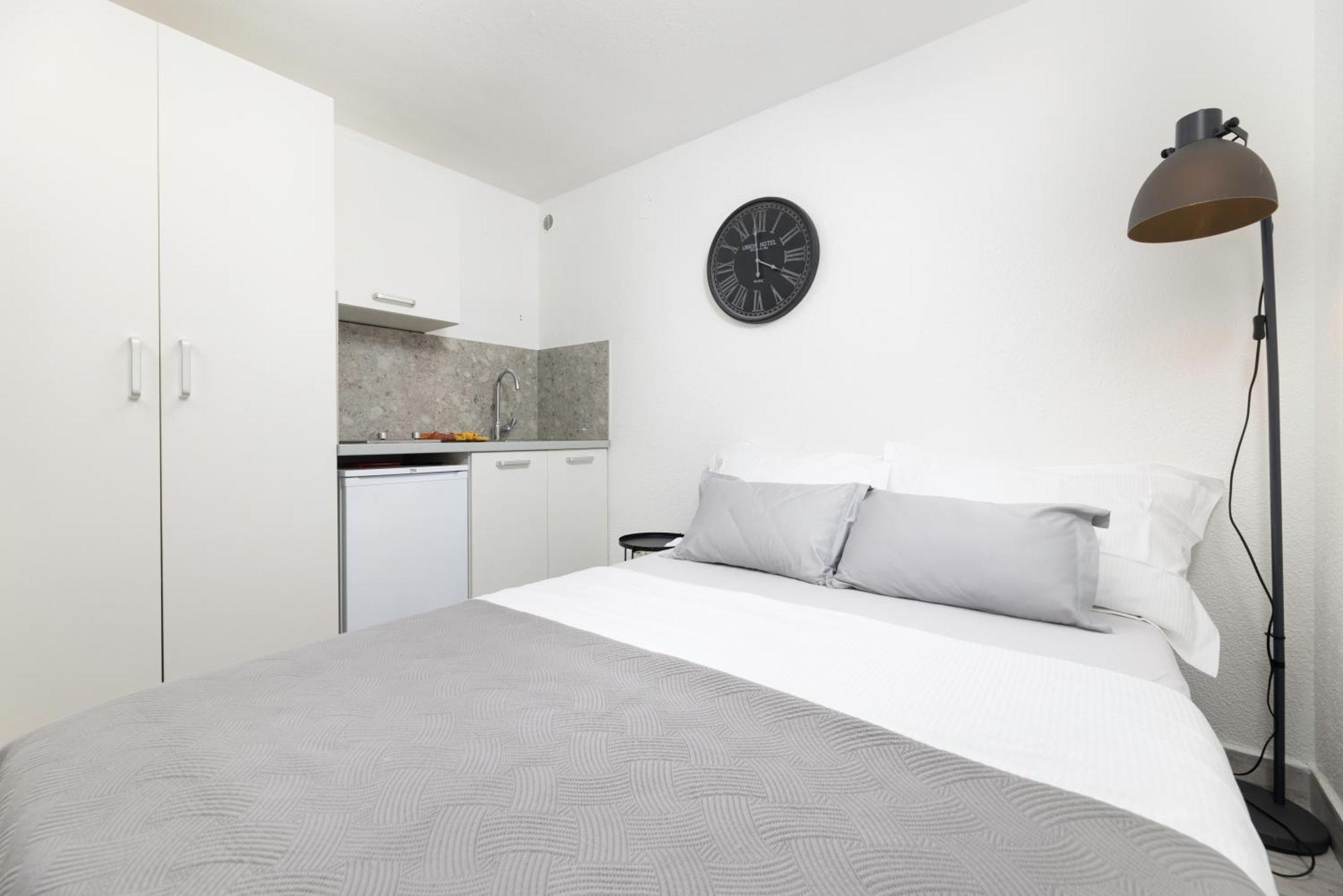 Apartments Lacrima ชิโล ภายนอก รูปภาพ