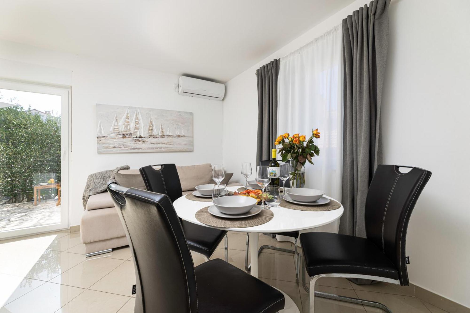 Apartments Lacrima ชิโล ภายนอก รูปภาพ