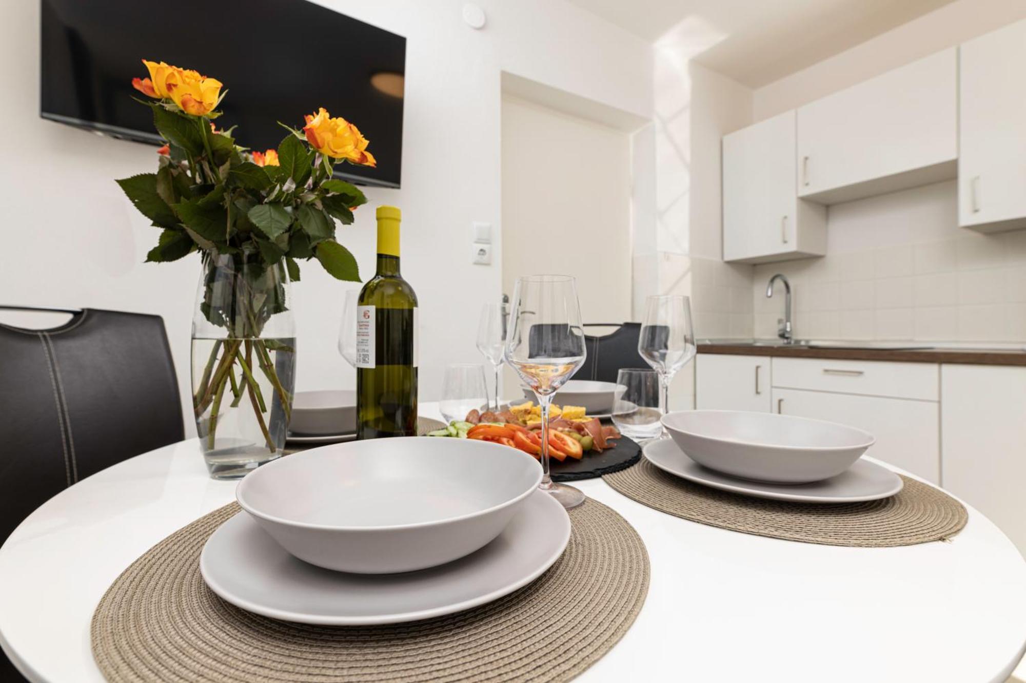 Apartments Lacrima ชิโล ภายนอก รูปภาพ